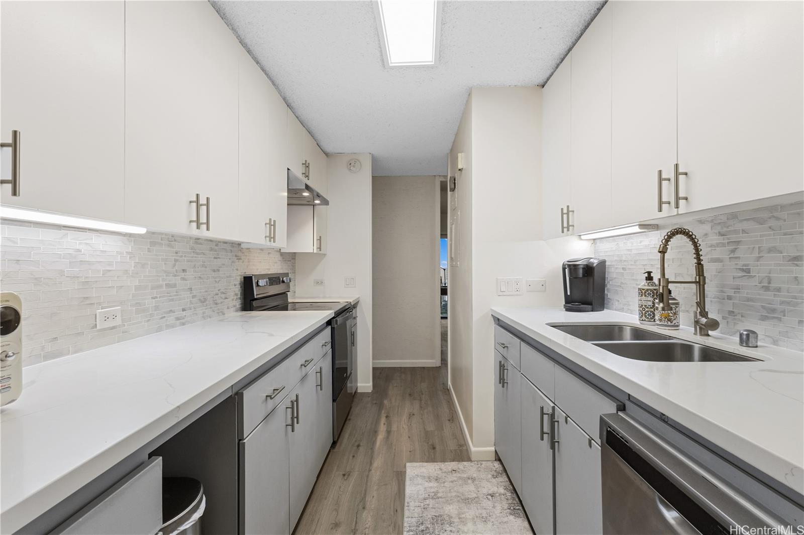 Century Center condo # 3803, Honolulu, Hawaii - photo 6 of 25