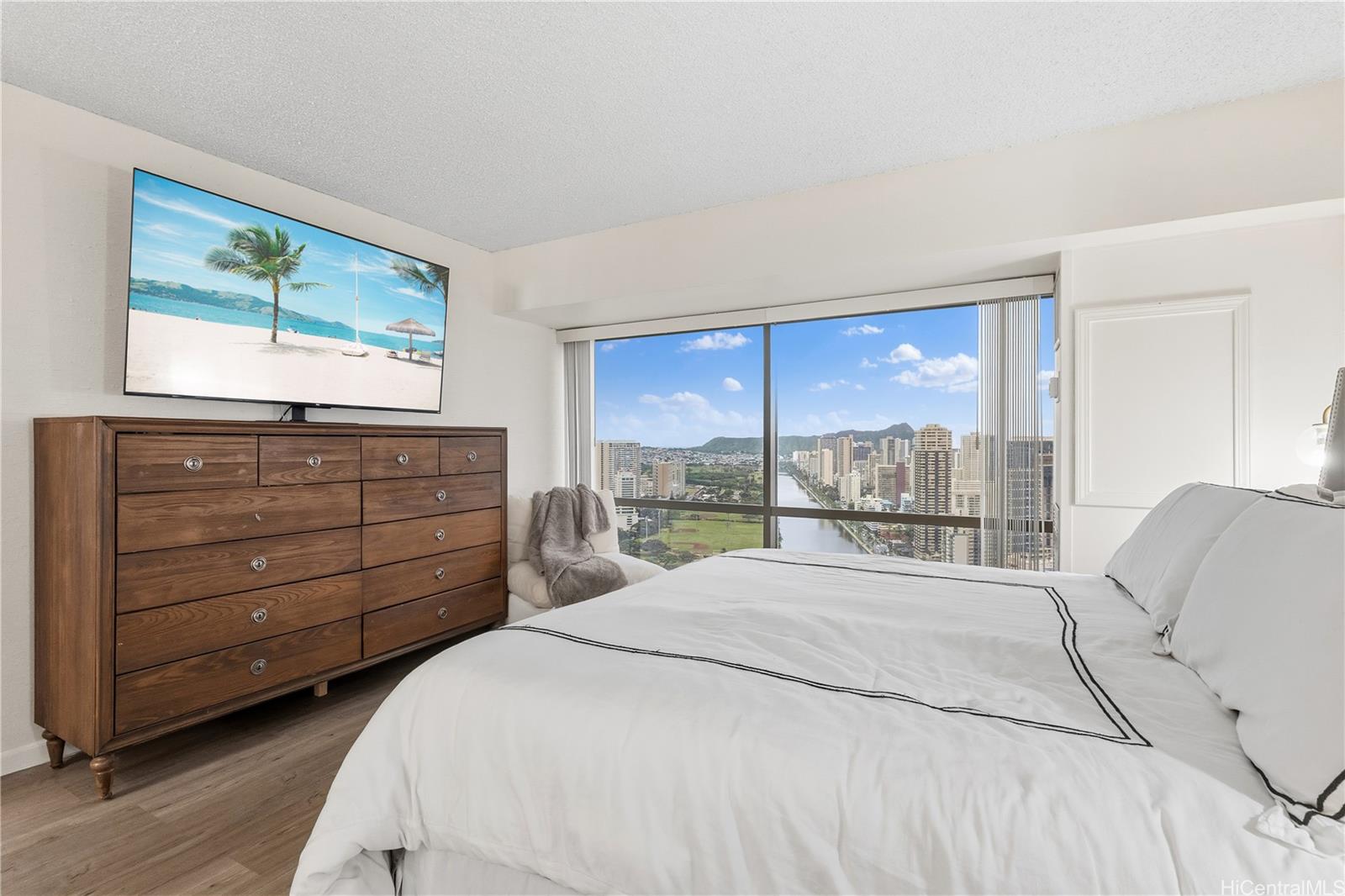 Century Center condo # 3803, Honolulu, Hawaii - photo 9 of 25