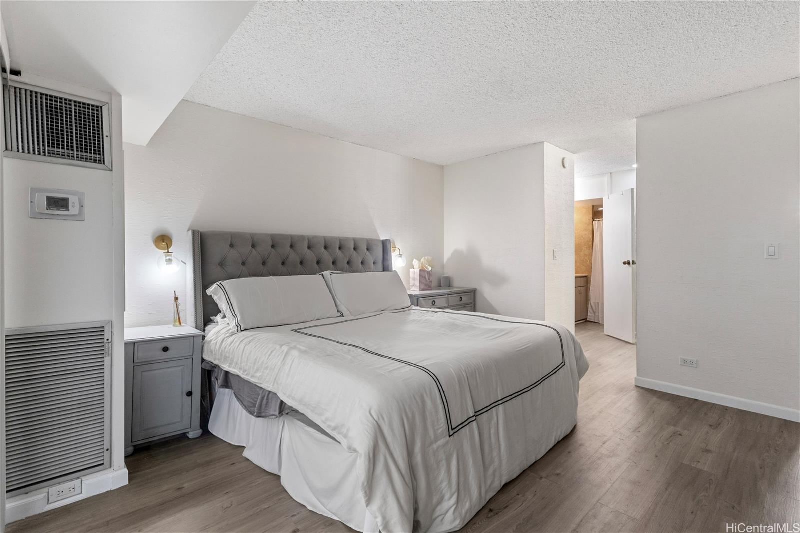 Century Center condo # 3803, Honolulu, Hawaii - photo 10 of 25