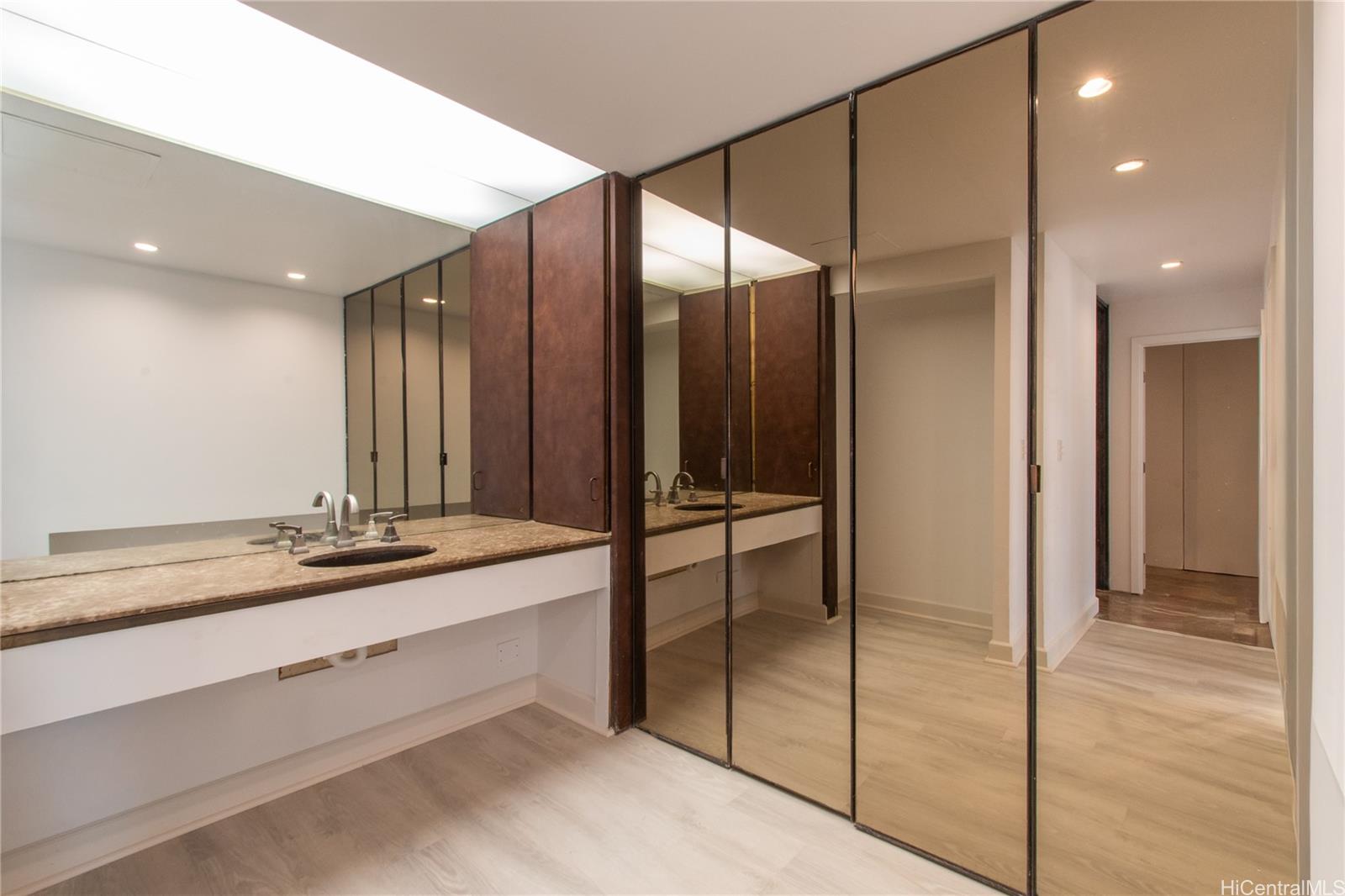 Century Center condo # 4100, Honolulu, Hawaii - photo 14 of 25