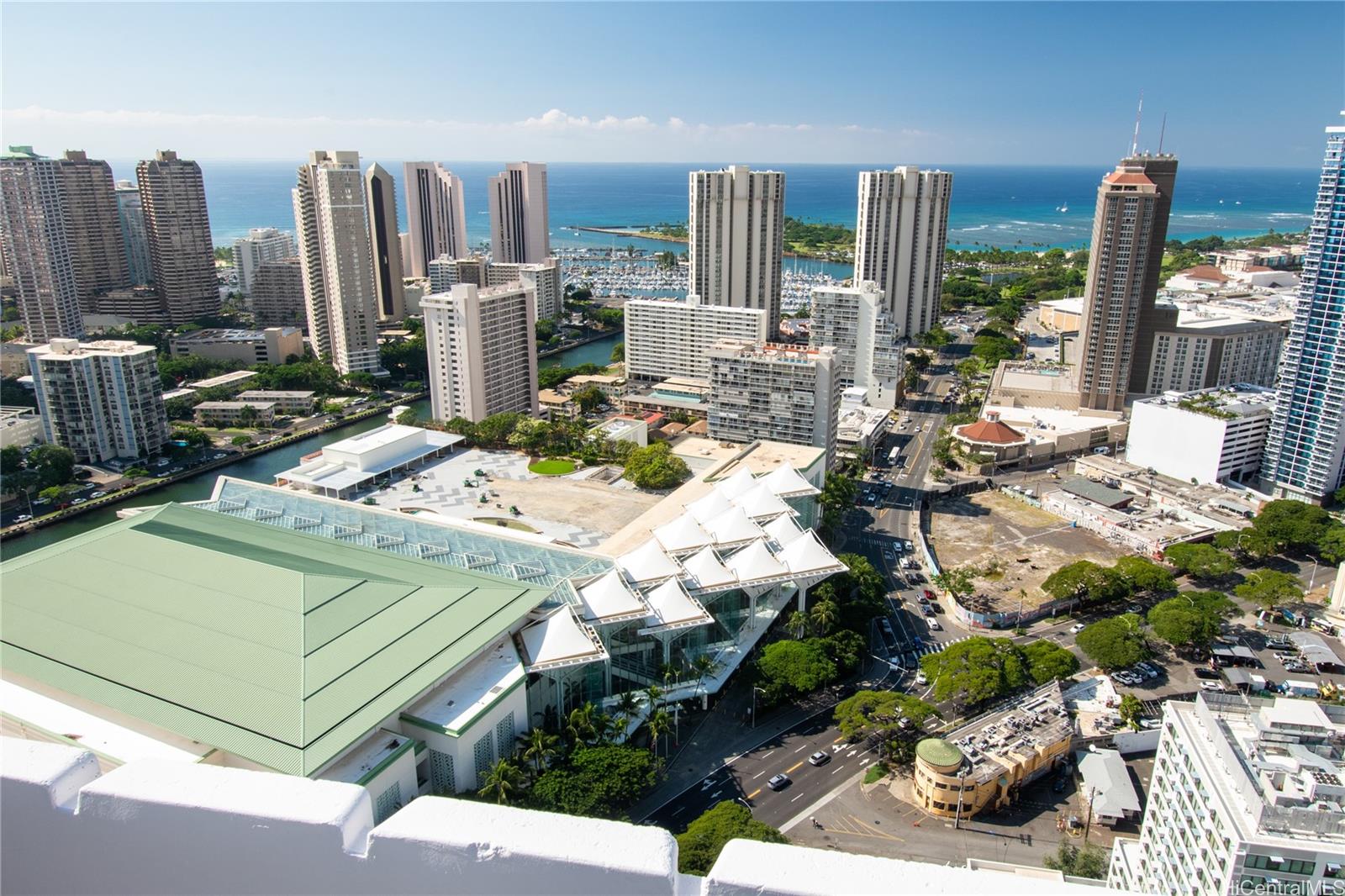 Century Center condo # 4100, Honolulu, Hawaii - photo 9 of 25