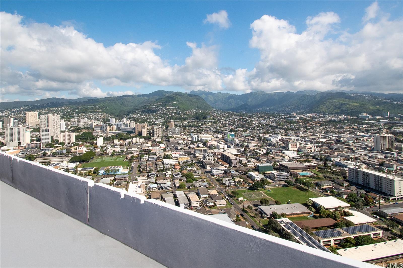 Century Center condo # 4100, Honolulu, Hawaii - photo 10 of 25