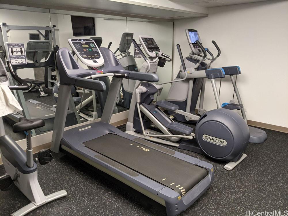 Century Center condo # 606, Honolulu, Hawaii - photo 11 of 17