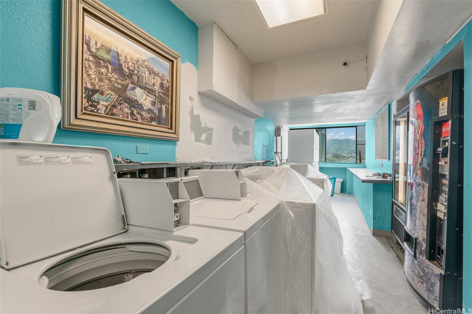 1750 Kalakaua Ave Honolulu - Rental - photo 12 of 18