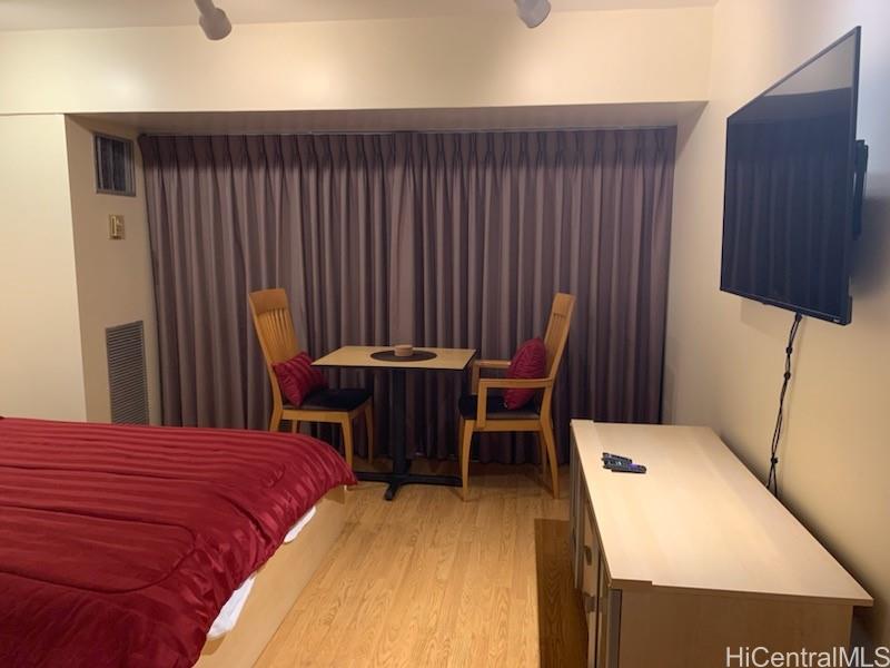 Century Center condo # 906, Honolulu, Hawaii - photo 10 of 23