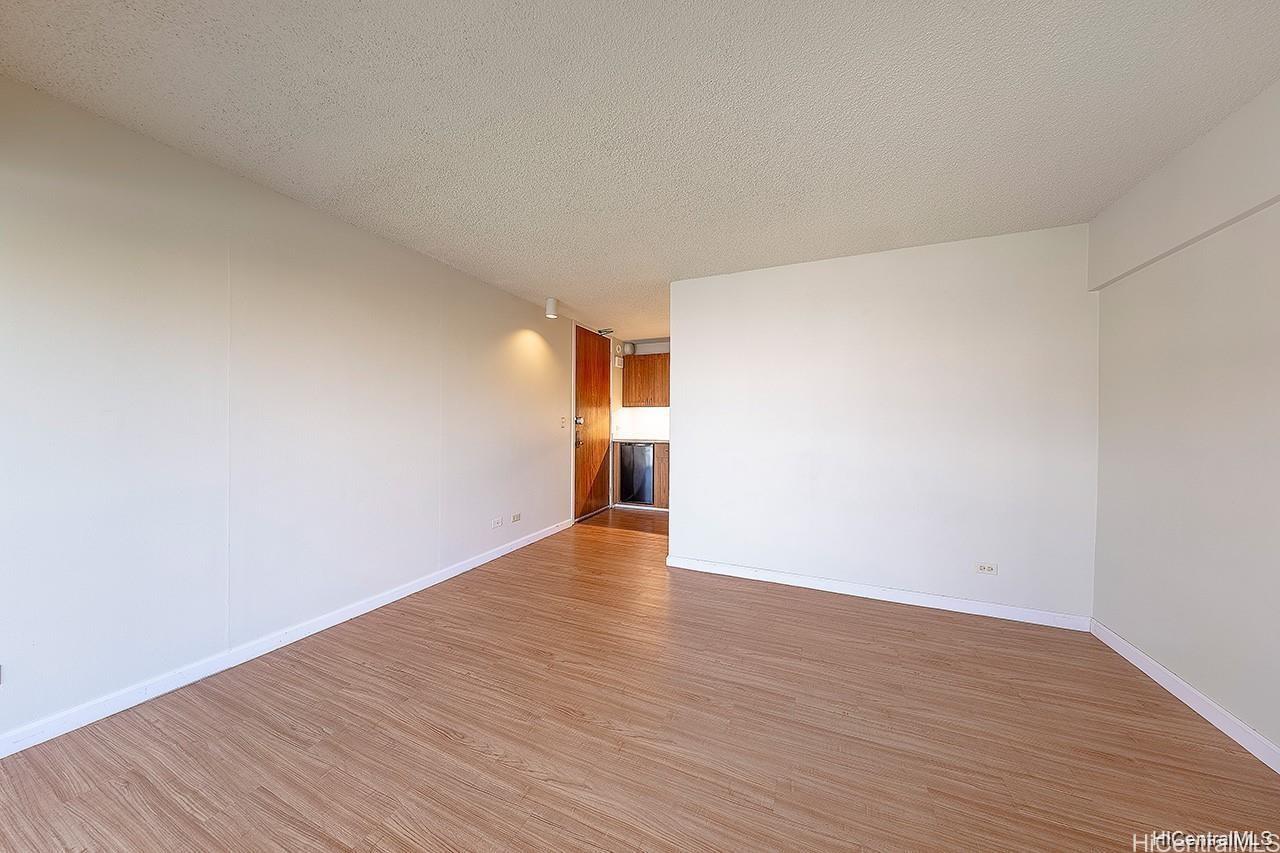 Century Center condo # 912, Honolulu, Hawaii - photo 4 of 15