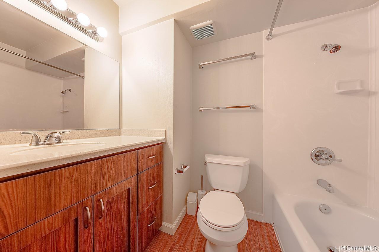 Century Center condo # 912, Honolulu, Hawaii - photo 6 of 15