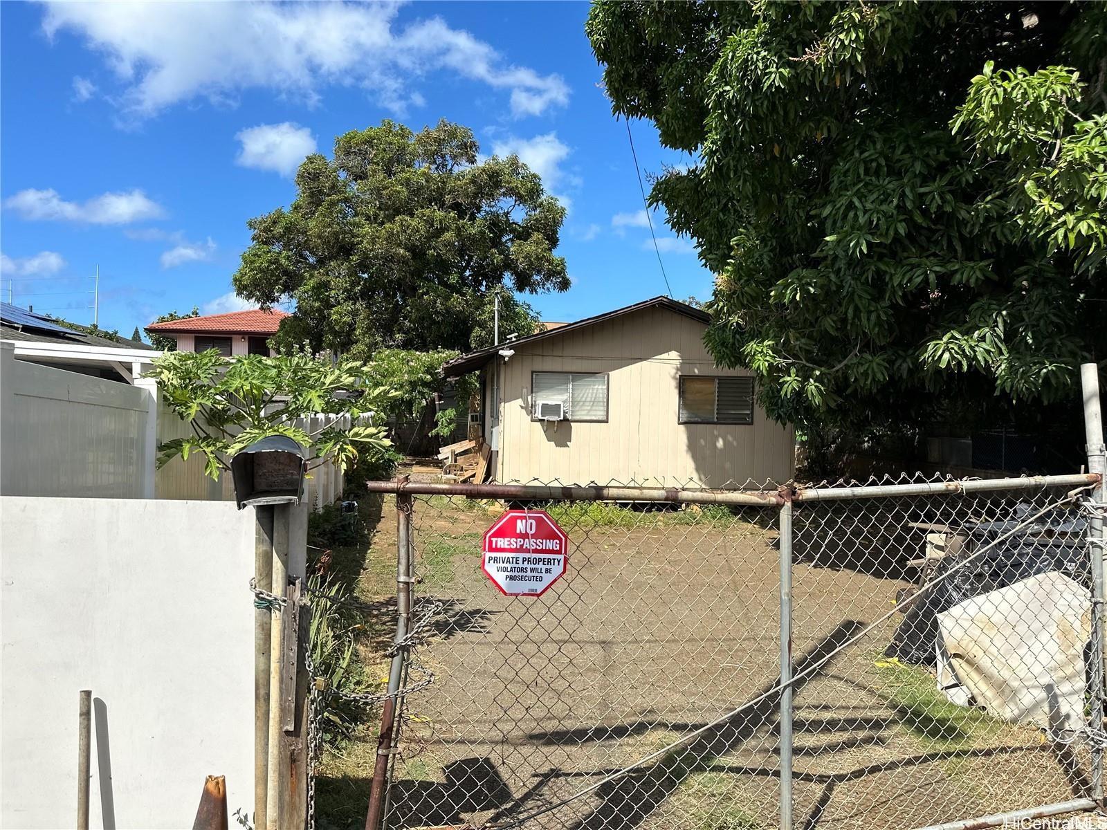 1751  Ahuula Street Kapalama, Honolulu home - photo 2 of 5
