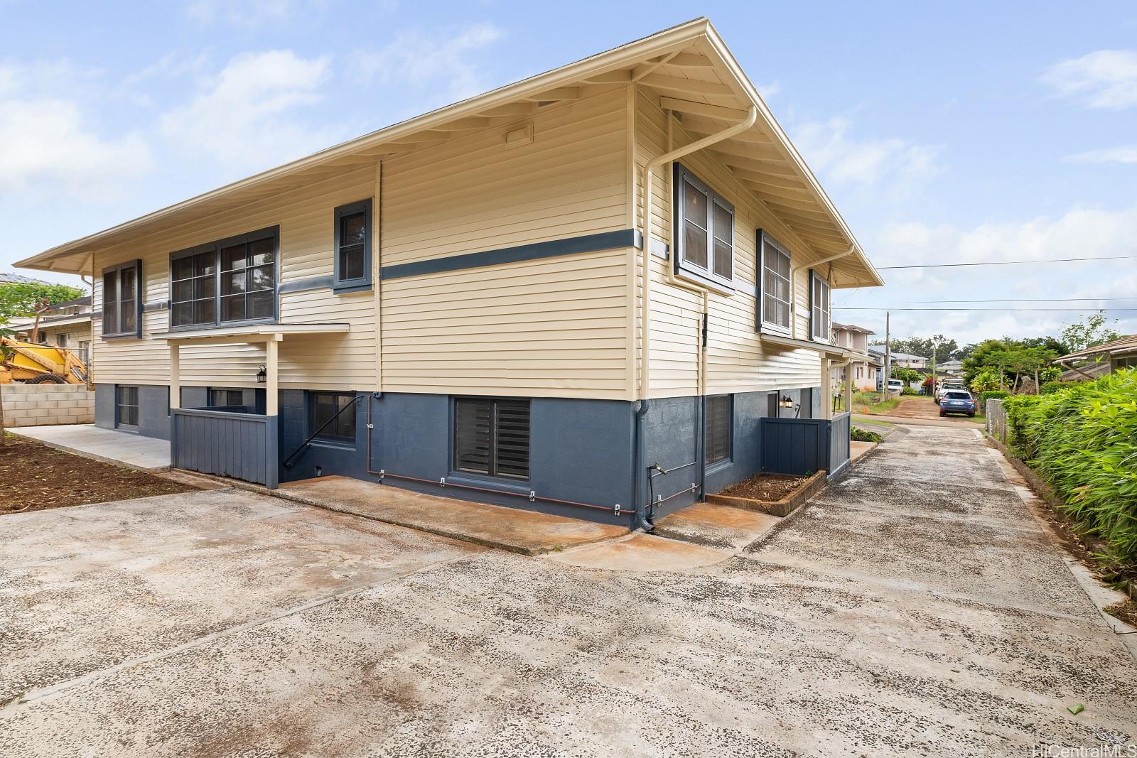 1752  Nakula St Wahiawa Heights, Central home - photo 4 of 25