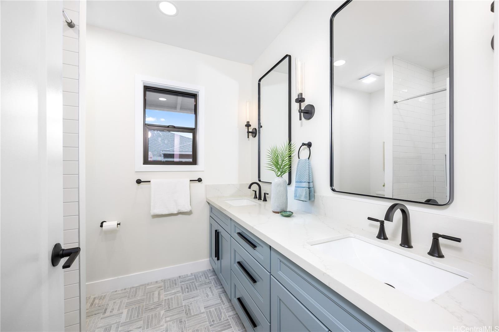 1758  Mikahala Way Wilhelmina, Diamond Head home - photo 15 of 25