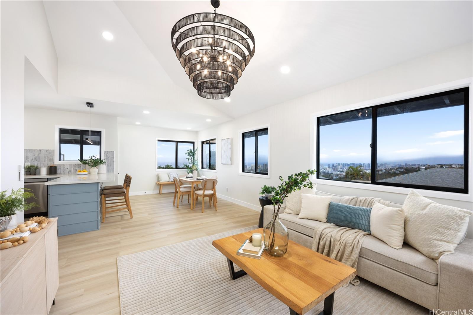 1758  Mikahala Way Wilhelmina, Diamond Head home - photo 5 of 25