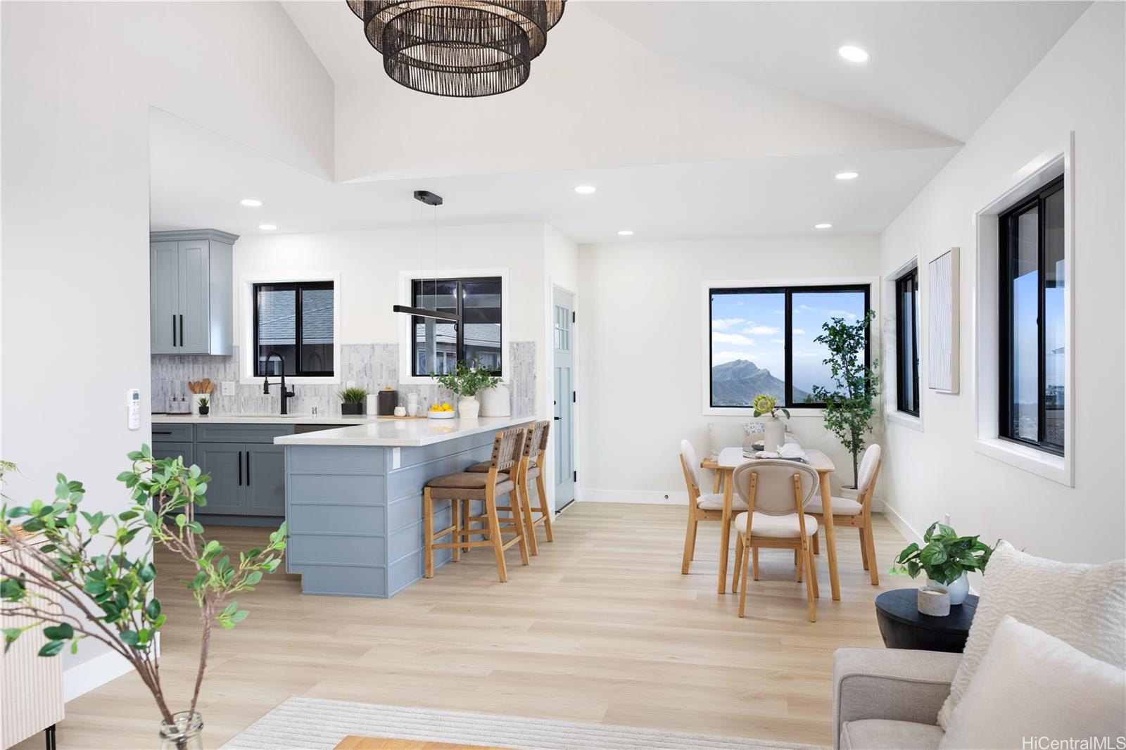 1758 Mikahala Way Honolulu - Multi-family - photo 6 of 25