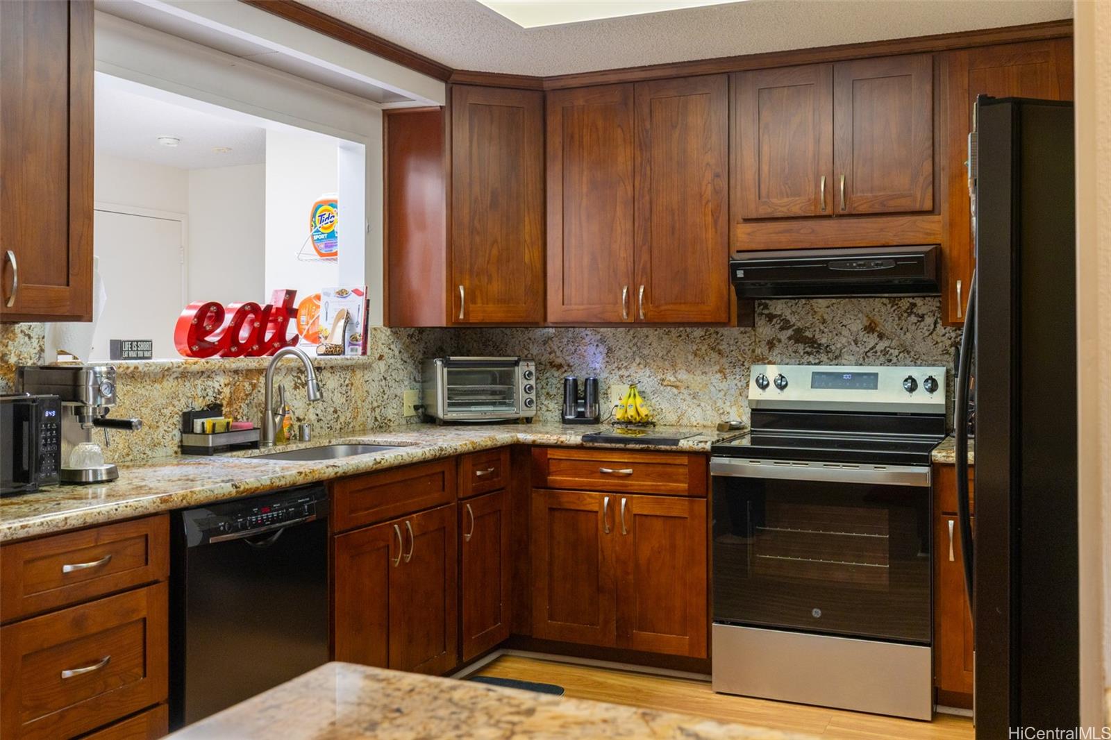 176  Kuulei Road Kalama Tract, Kailua home - photo 4 of 24