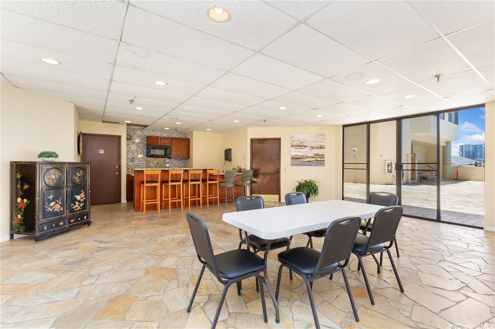 Sovereign condo # 15B, Honolulu, Hawaii - photo 19 of 25