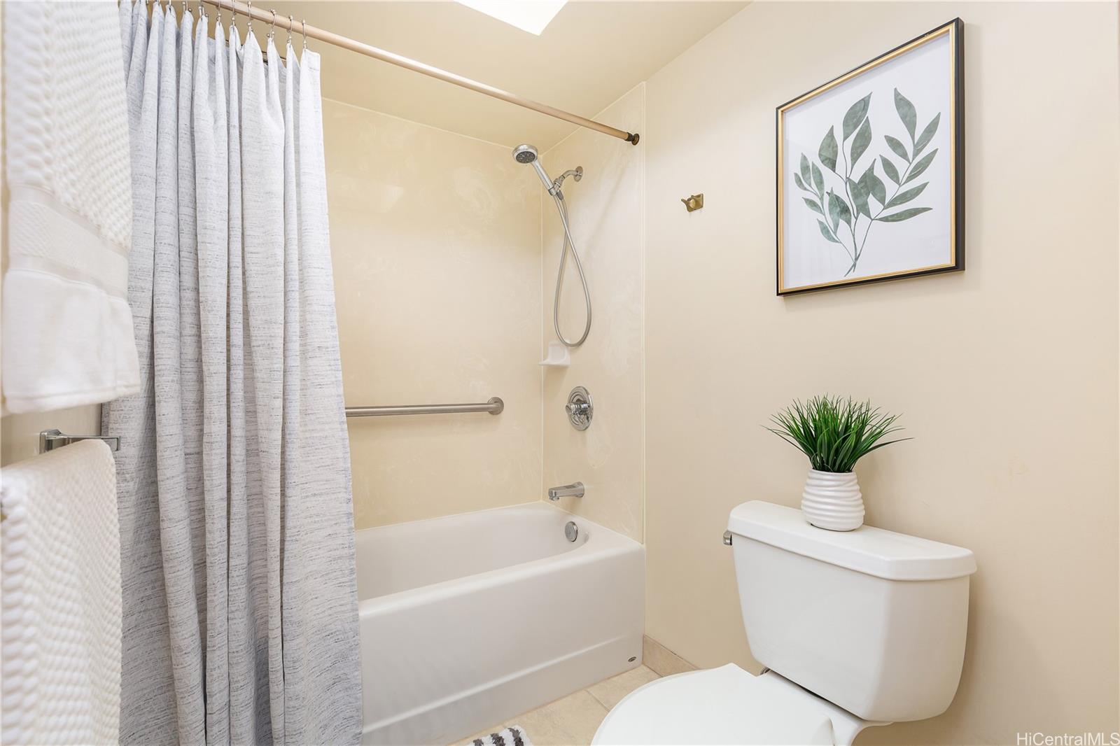 Sovereign condo # 15B, Honolulu, Hawaii - photo 9 of 25