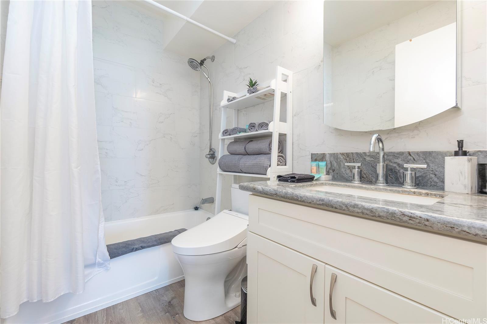 Ilikai Marina condo # 1086, Honolulu, Hawaii - photo 19 of 25