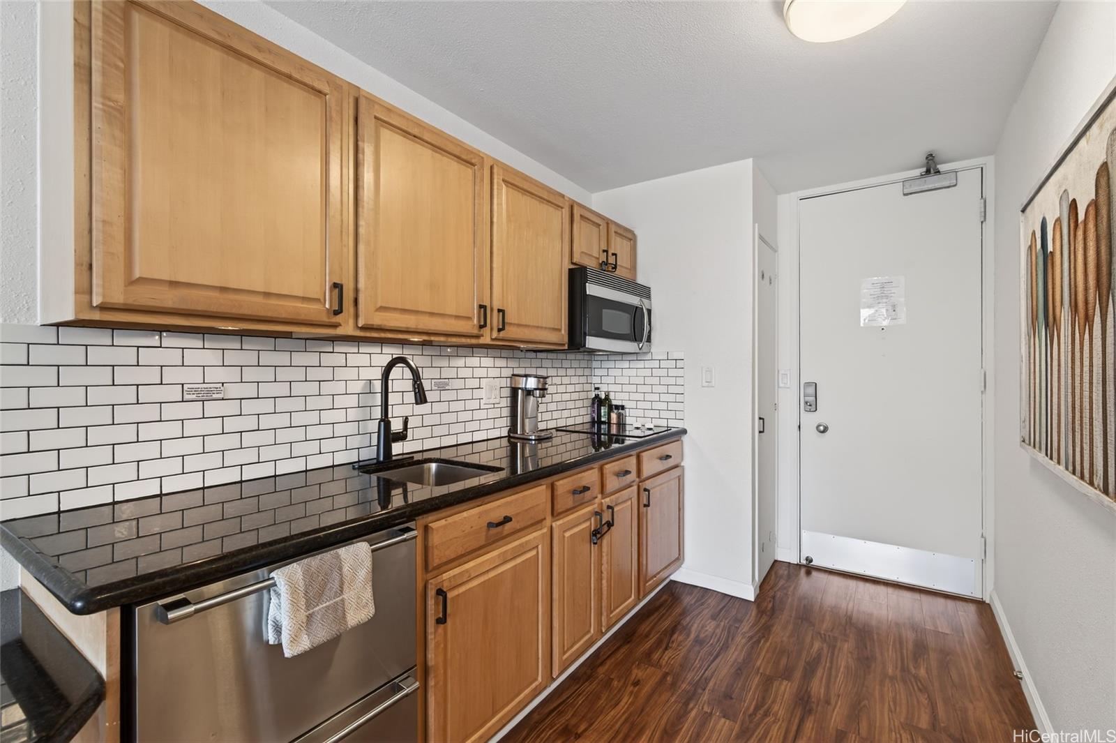 Ilikai Marina condo # 1283, Honolulu, Hawaii - photo 4 of 25