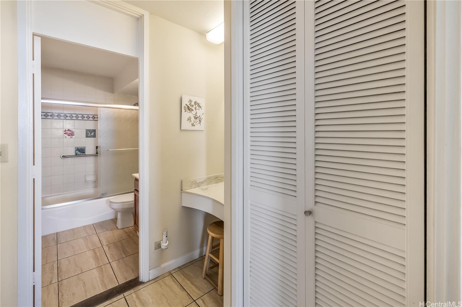 Ilikai Marina condo # 1286, Honolulu, Hawaii - photo 17 of 22