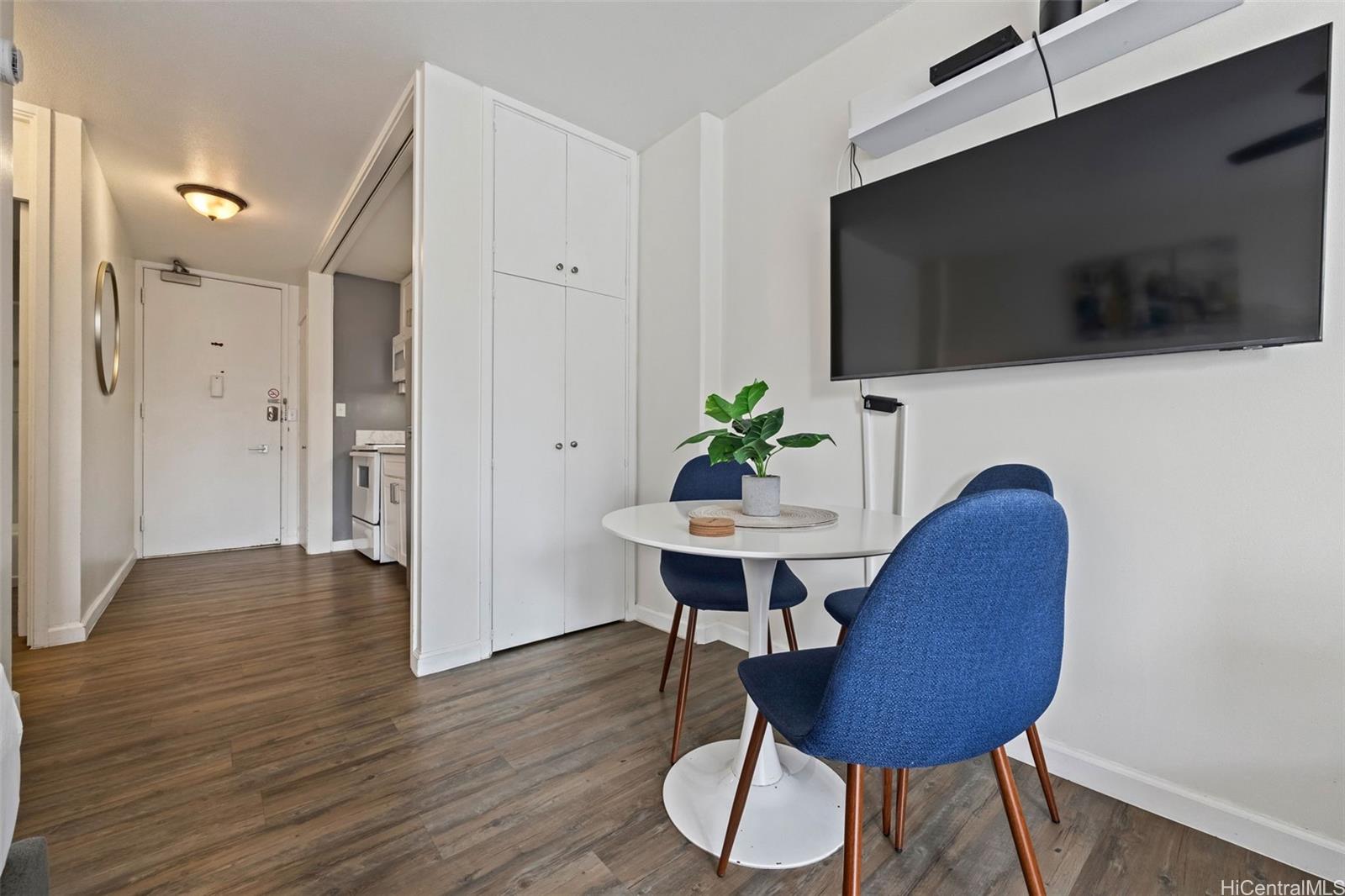 Ilikai Marina condo # 1297, Honolulu, Hawaii - photo 5 of 23