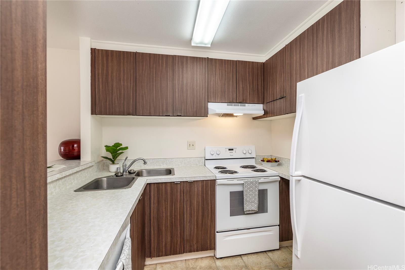 Ilikai Marina condo # 1499, Honolulu, Hawaii - photo 12 of 14