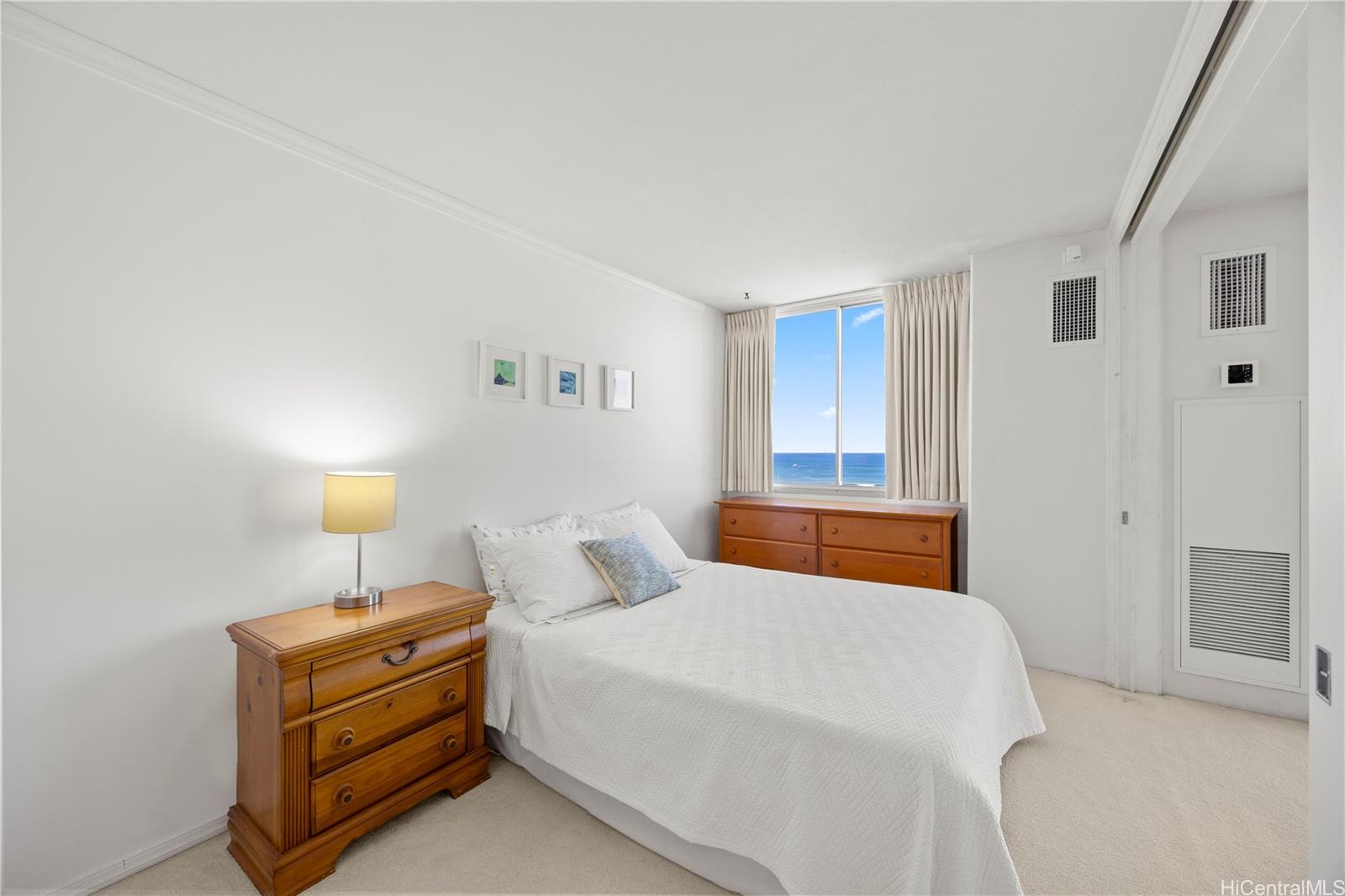 Ilikai Marina condo # 1690, Honolulu, Hawaii - photo 7 of 13