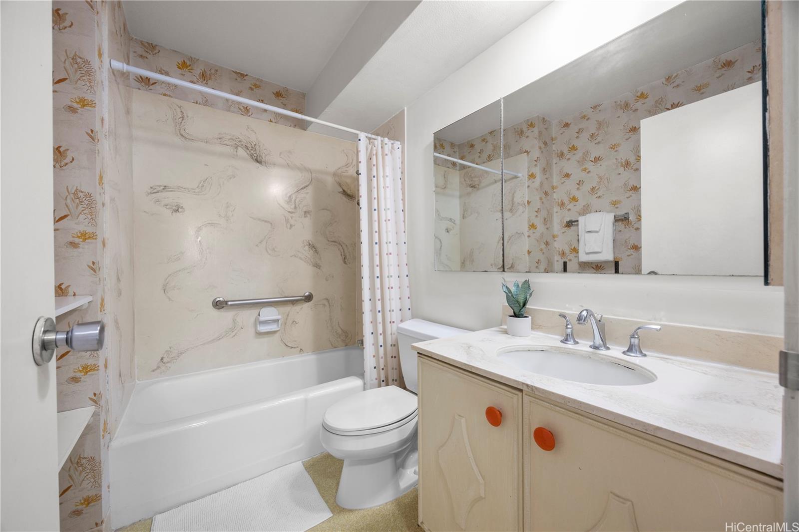 Ilikai Marina condo # 1690, Honolulu, Hawaii - photo 10 of 13