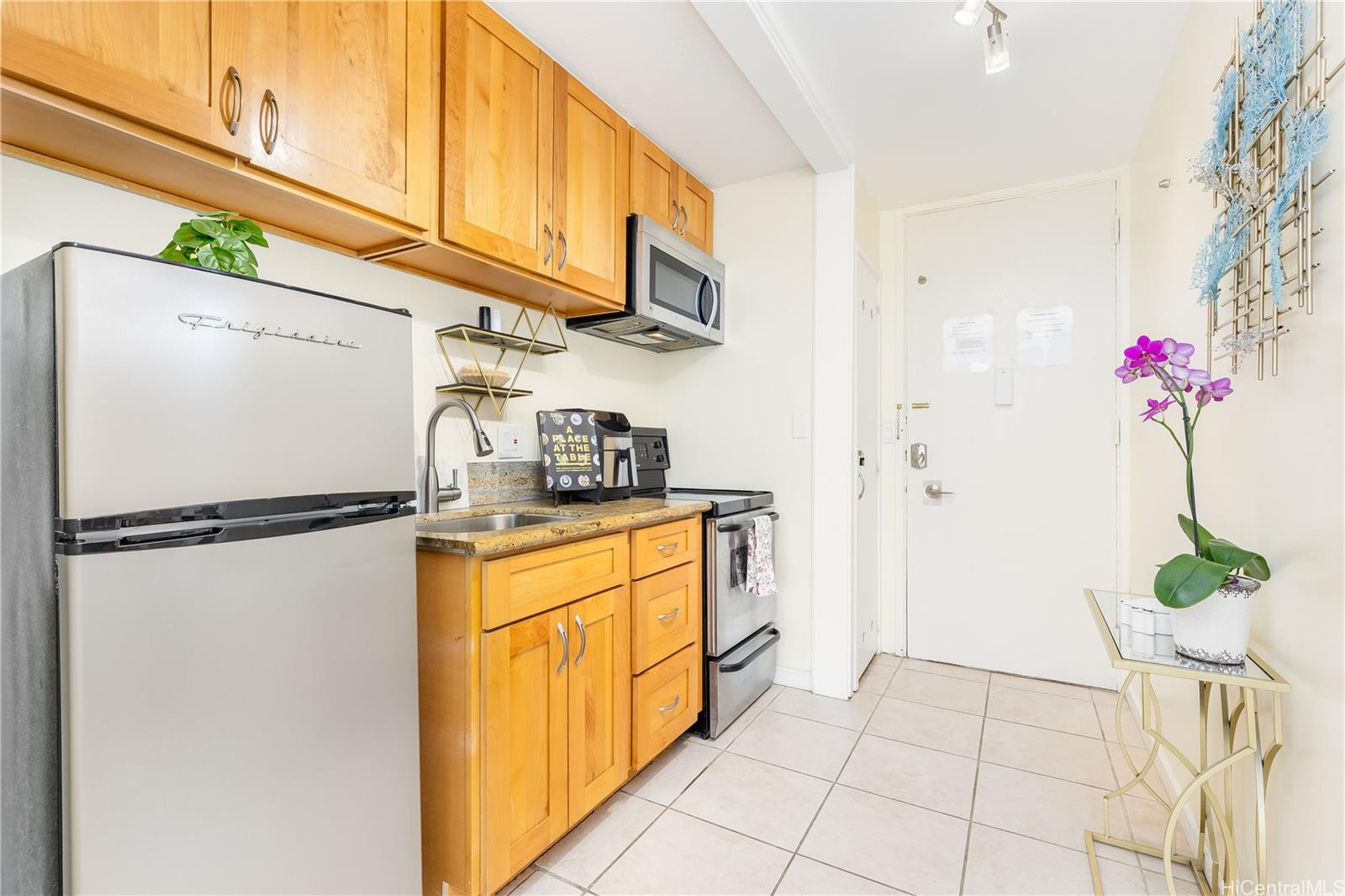 Ilikai Marina condo # 1787, Honolulu, Hawaii - photo 7 of 20