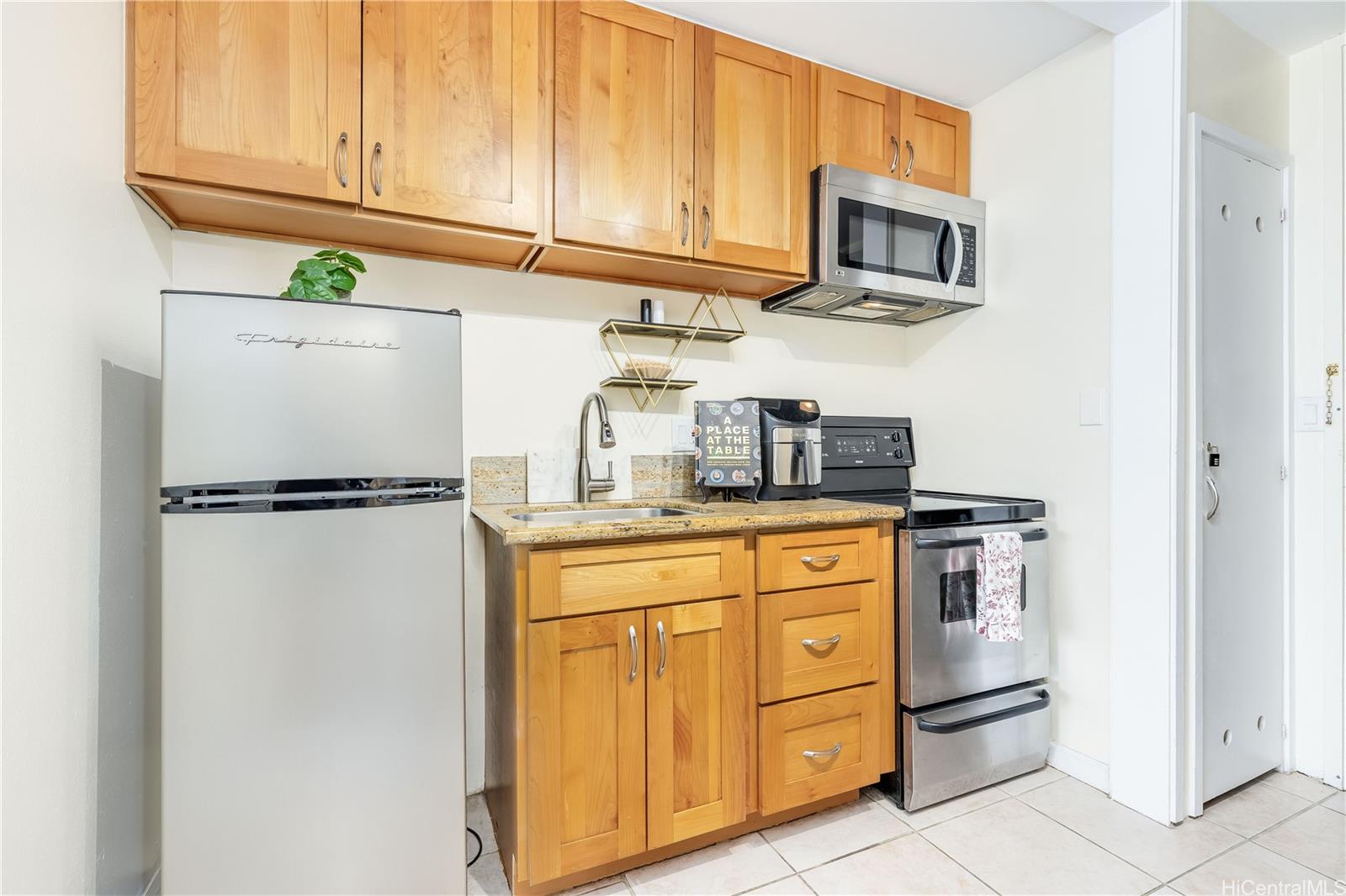 Ilikai Marina condo # 1787, Honolulu, Hawaii - photo 8 of 20