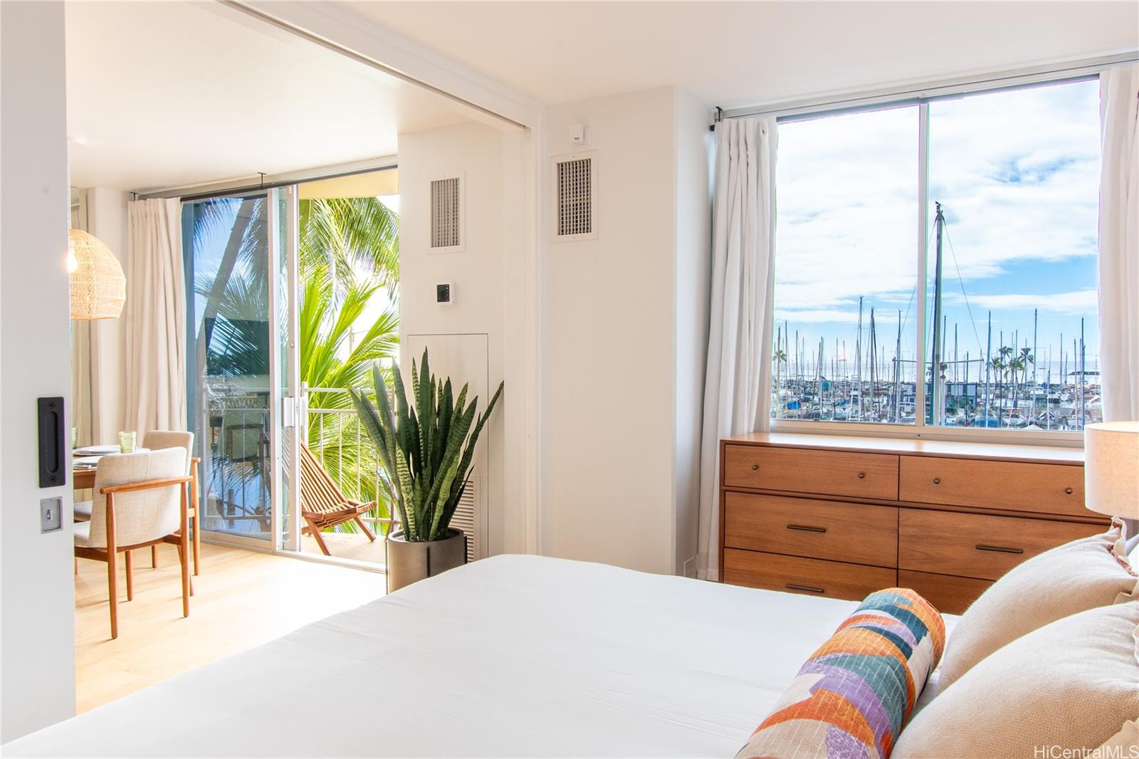 Ilikai Marina condo # 492, Honolulu, Hawaii - photo 11 of 25