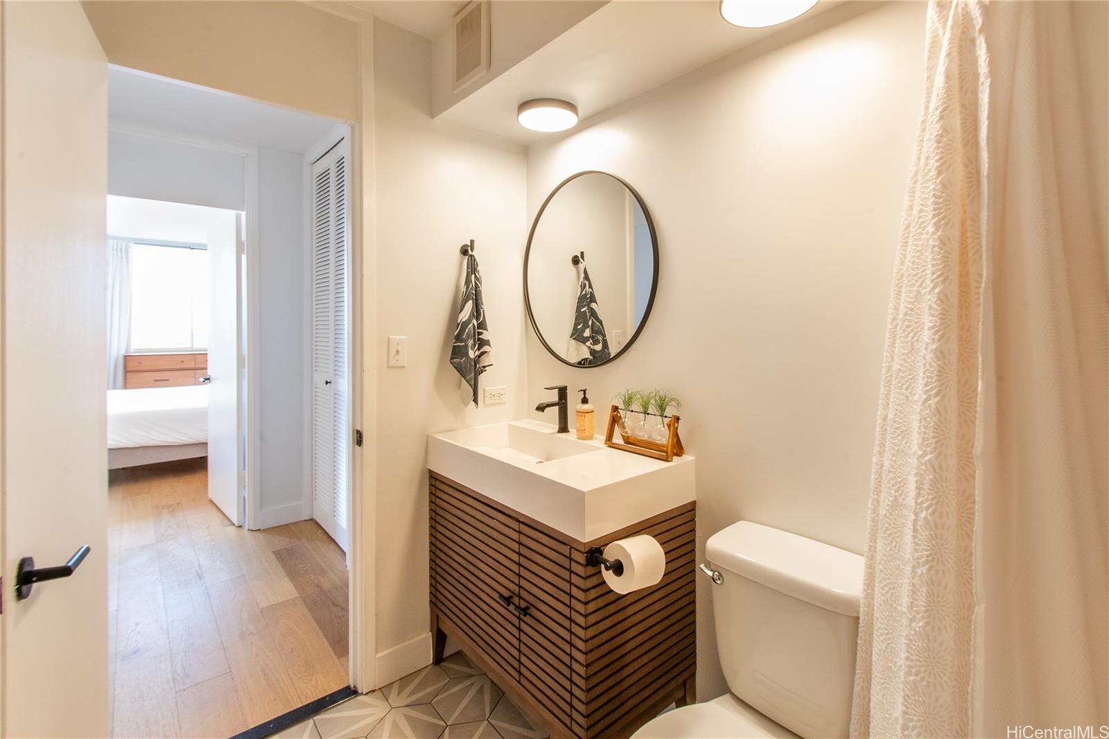 Ilikai Marina condo # 492, Honolulu, Hawaii - photo 13 of 25