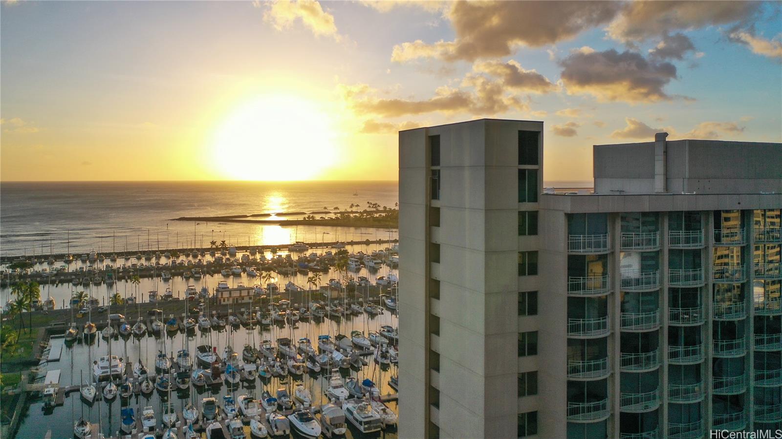 Ilikai Marina condo # 492, Honolulu, Hawaii - photo 20 of 25