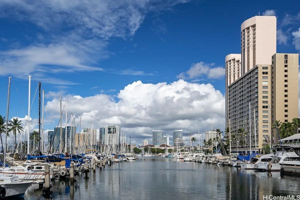 Ilikai Marina condo # 592, Honolulu, Hawaii - photo 21 of 23