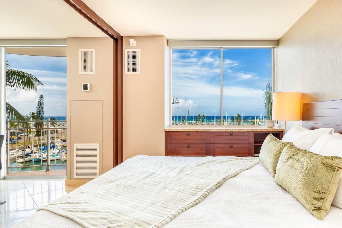 Ilikai Marina condo # 592, Honolulu, Hawaii - photo 5 of 23