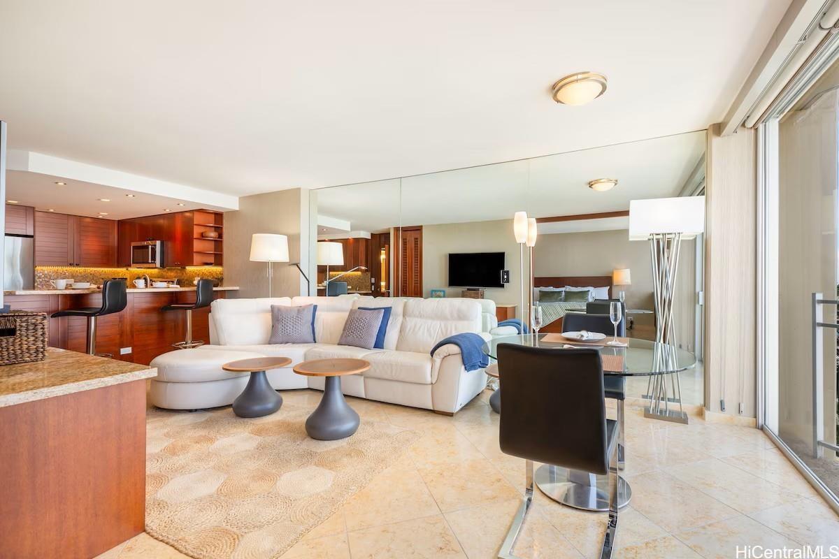 Ilikai Marina condo # 592, Honolulu, Hawaii - photo 8 of 23