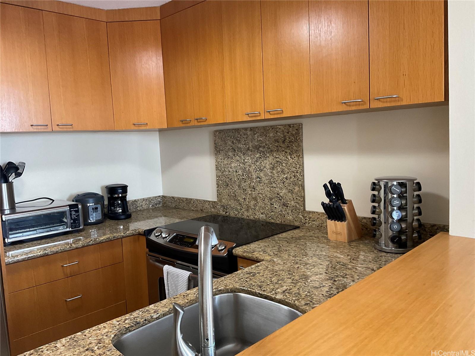 Ilikai Marina condo # 680, Honolulu, Hawaii - photo 2 of 11