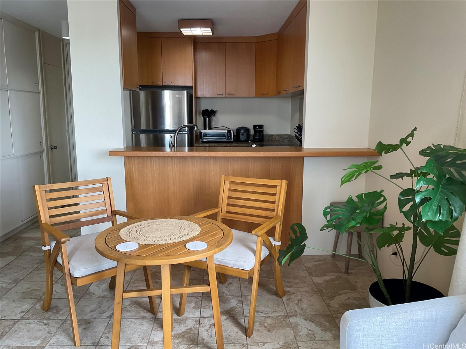 Ilikai Marina condo # 680, Honolulu, Hawaii - photo 5 of 11