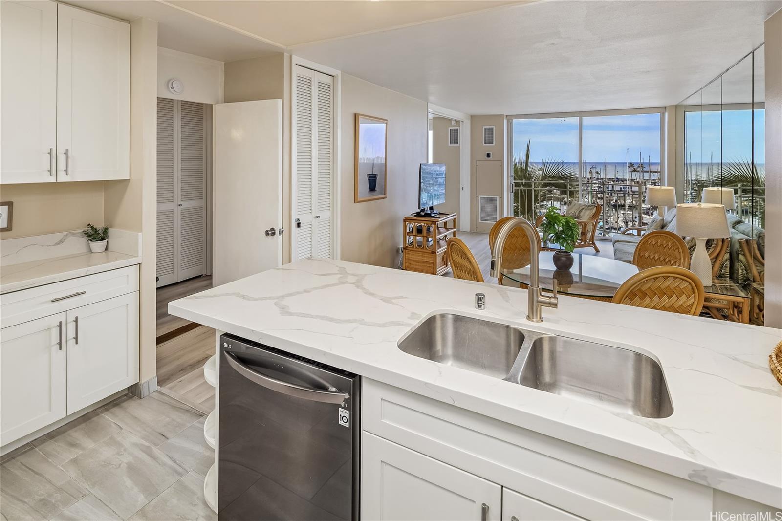 Ilikai Marina condo # 682, Honolulu, Hawaii - photo 13 of 17