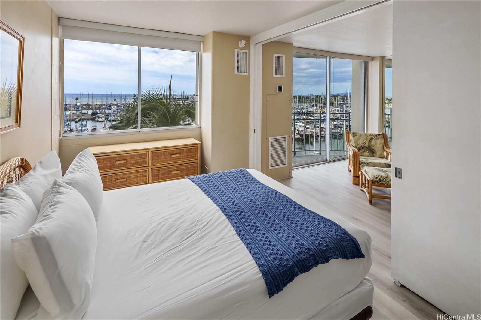 Ilikai Marina condo # 682, Honolulu, Hawaii - photo 17 of 25