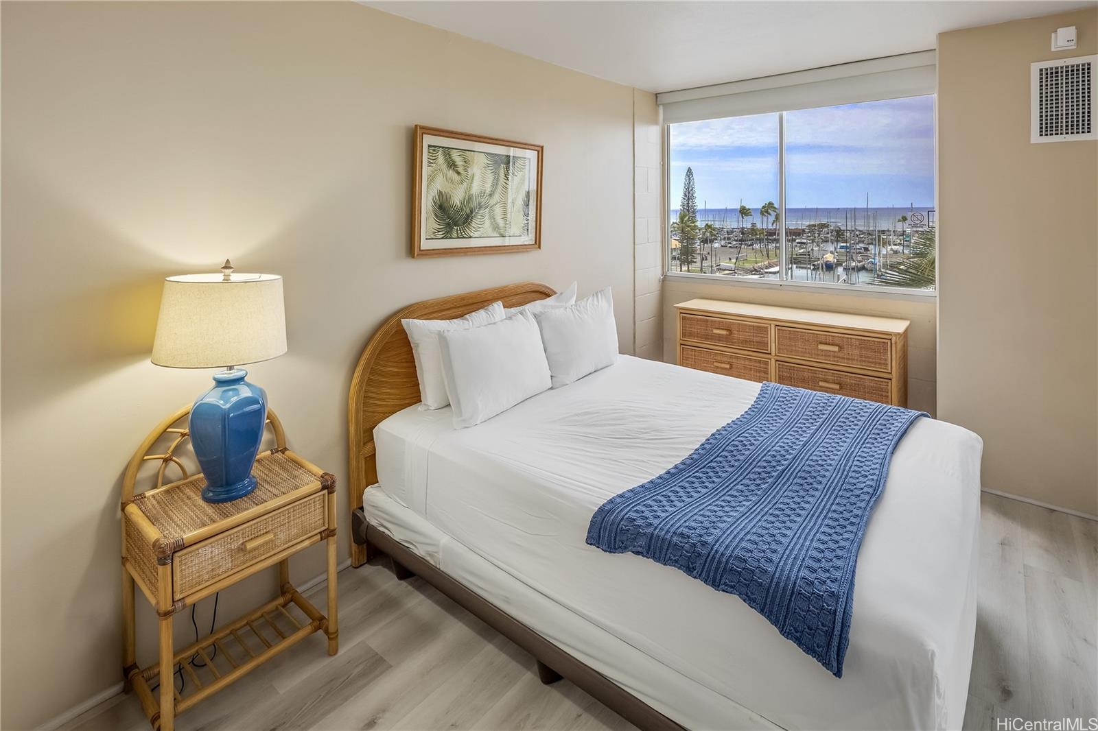 Ilikai Marina condo # 682, Honolulu, Hawaii - photo 19 of 25