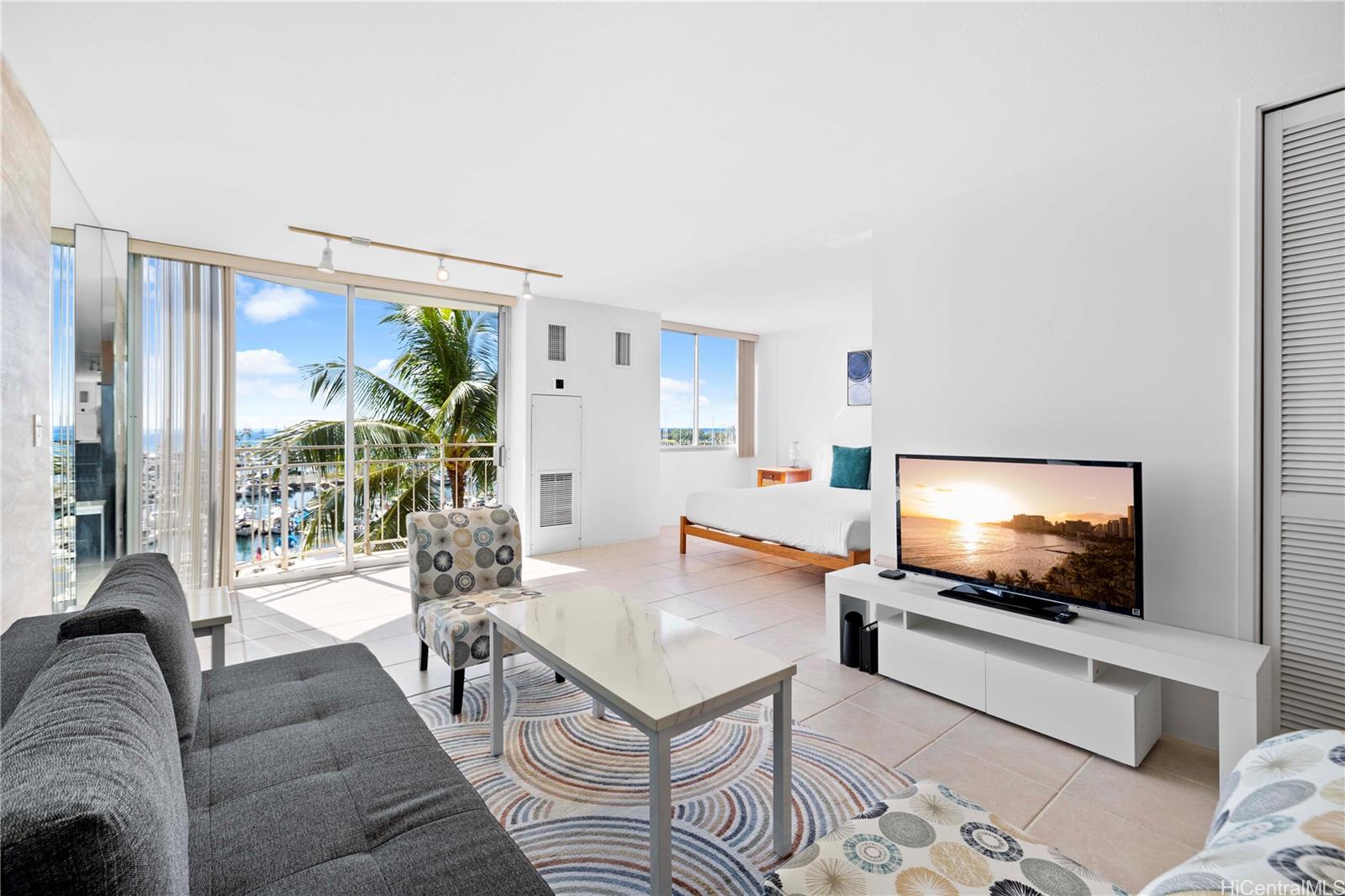 Ilikai Marina condo # 688, Honolulu, Hawaii - photo 2 of 11