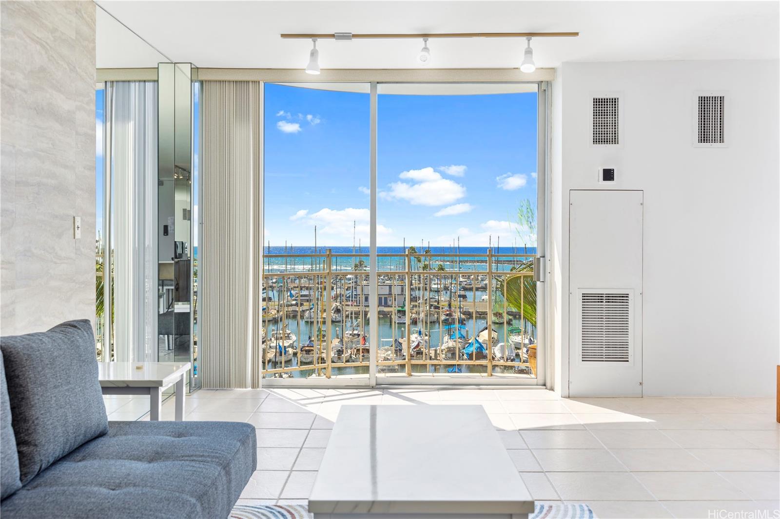 Ilikai Marina condo # 688, Honolulu, Hawaii - photo 3 of 11