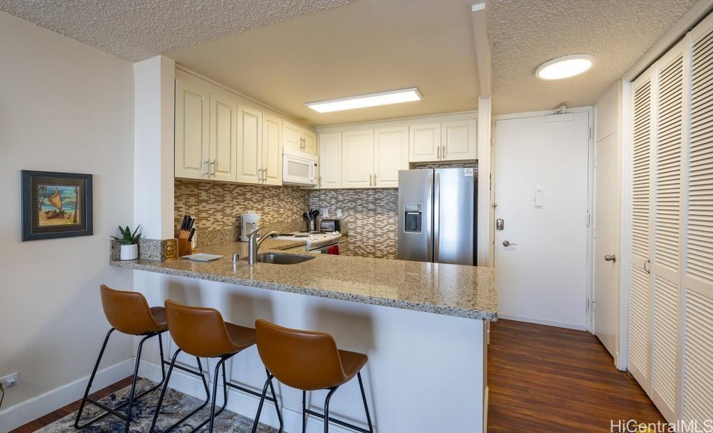 Ilikai Marina condo # 786, Honolulu, Hawaii - photo 14 of 25