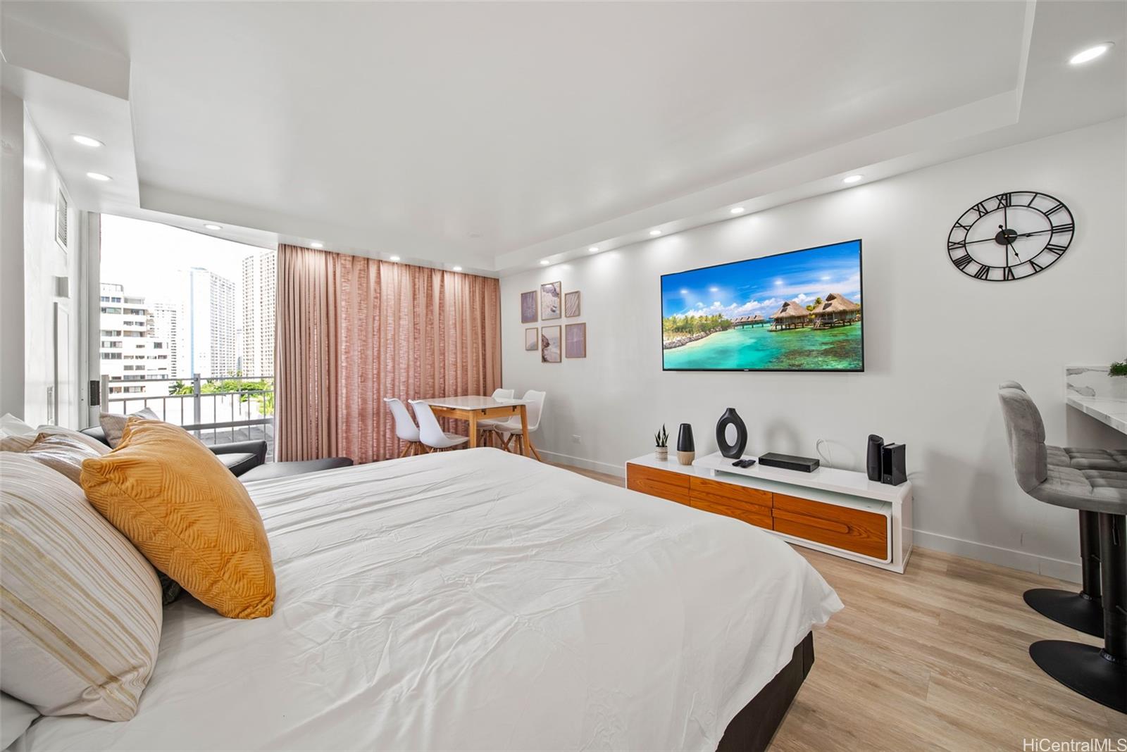 Ilikai Marina condo # 979, Honolulu, Hawaii - photo 2 of 13