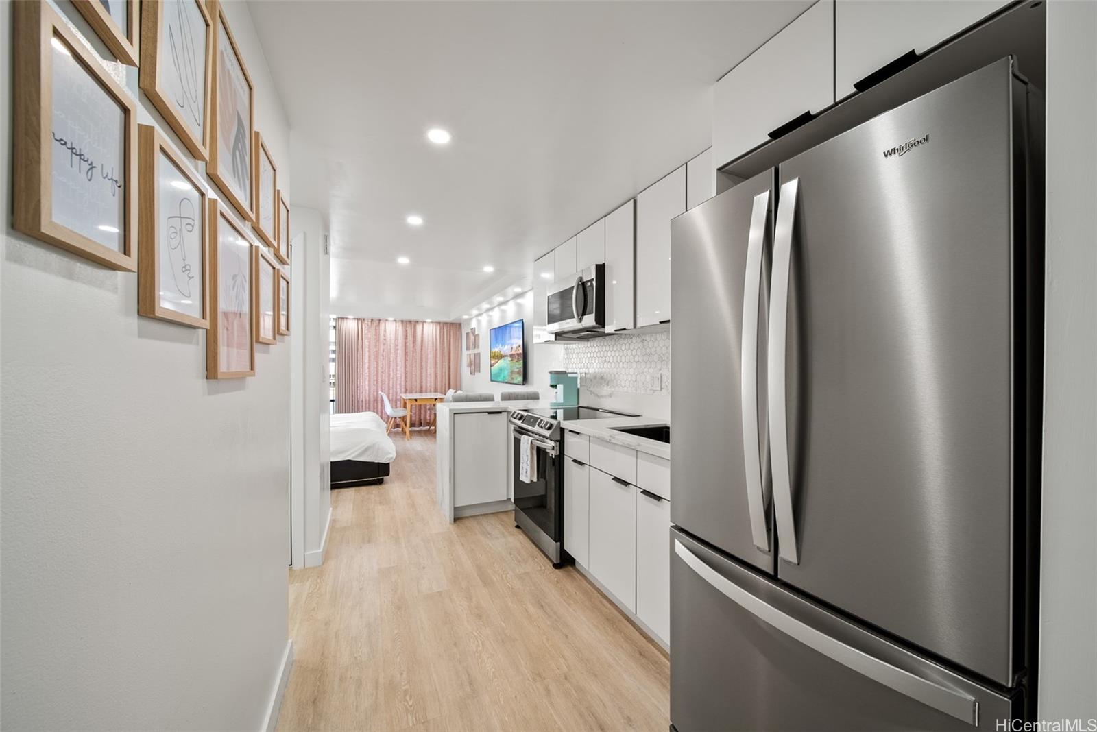 Ilikai Marina condo # 979, Honolulu, Hawaii - photo 6 of 13