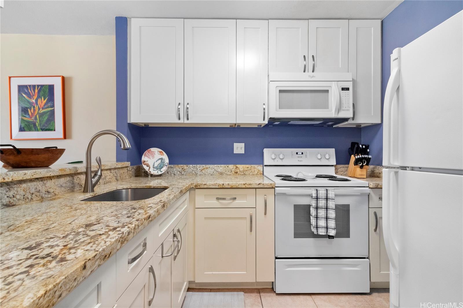 Ilikai Marina condo # 999, Honolulu, Hawaii - photo 4 of 13