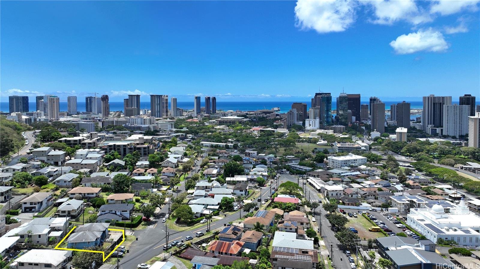 1767  Puowaina Drive Punchbowl Area, Honolulu home - photo 3 of 25