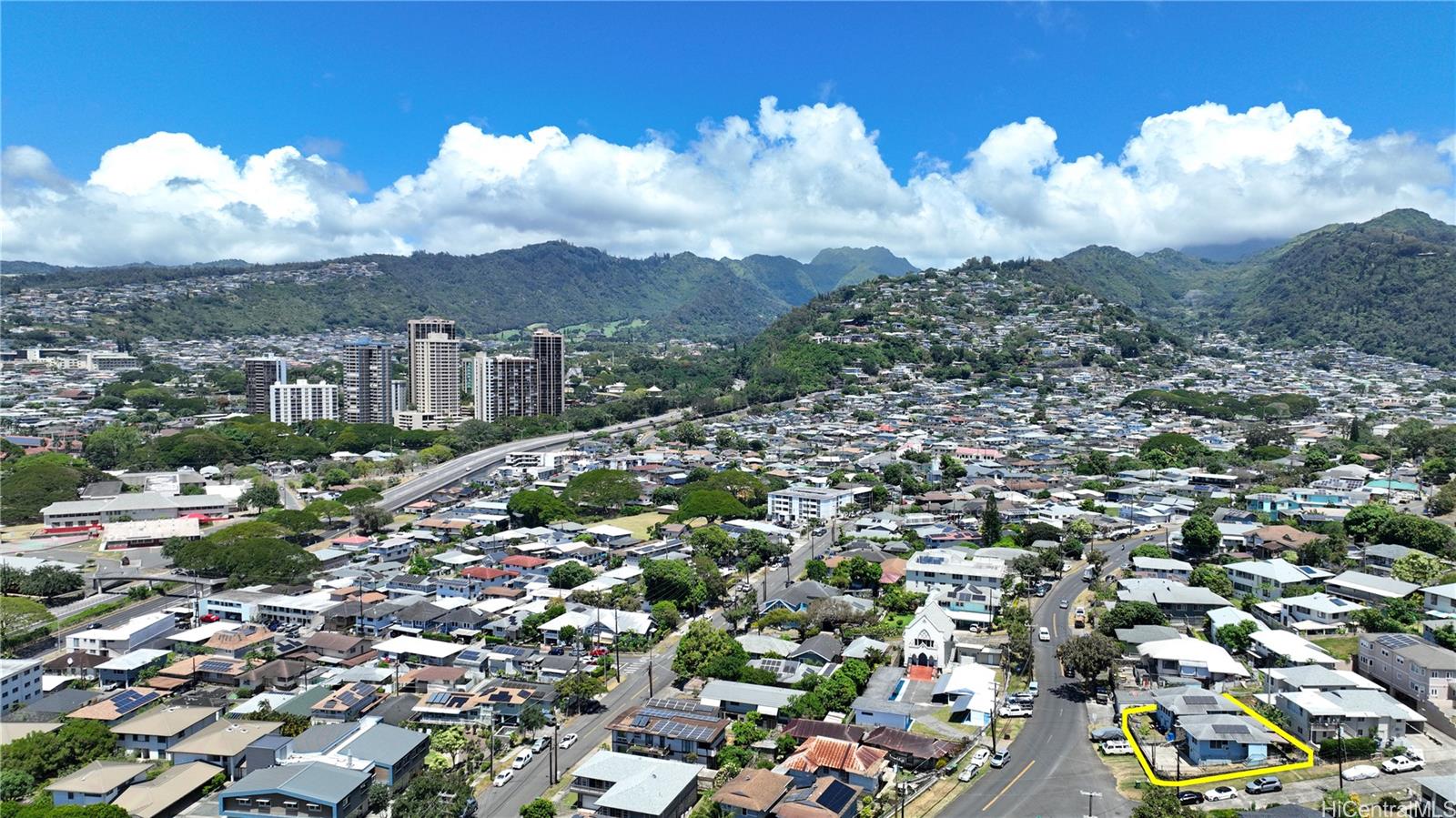 1767  Puowaina Drive Punchbowl Area, Honolulu home - photo 4 of 25