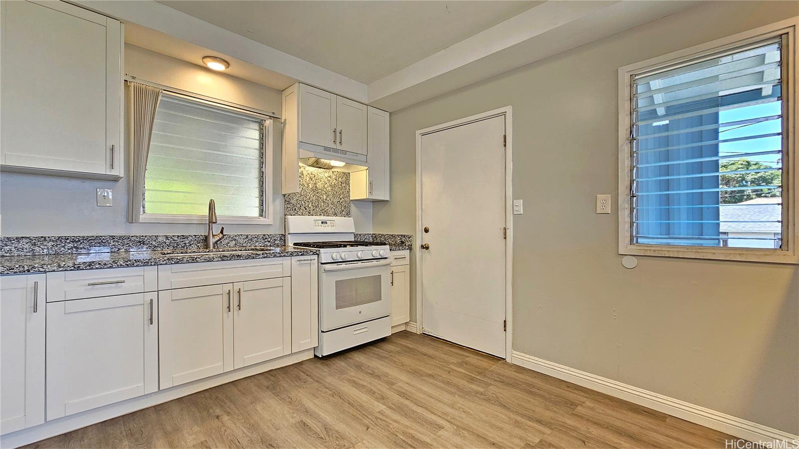 1767  Puowaina Drive Punchbowl Area, Honolulu home - photo 8 of 25