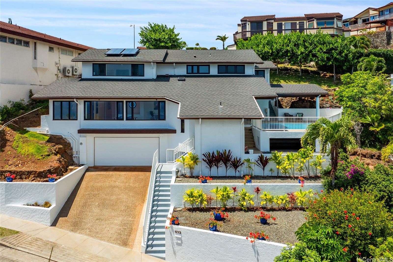1772  Kumakani Loop Waialae Iki, Diamond Head home - photo 2 of 25
