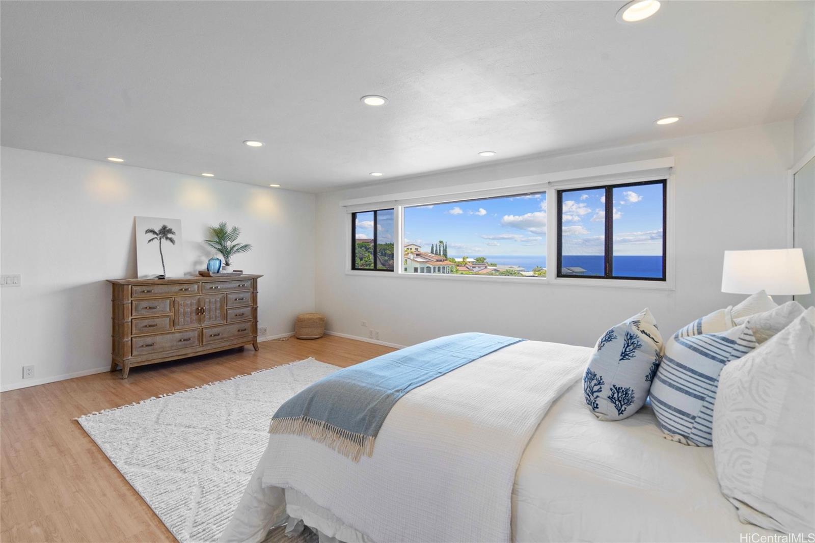 1772  Kumakani Loop Waialae Iki, Diamond Head home - photo 14 of 25